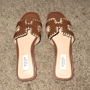 New Never Worn Steve Madden HADYN Woven COGNAC LEATHER Slide Sandals Size 5